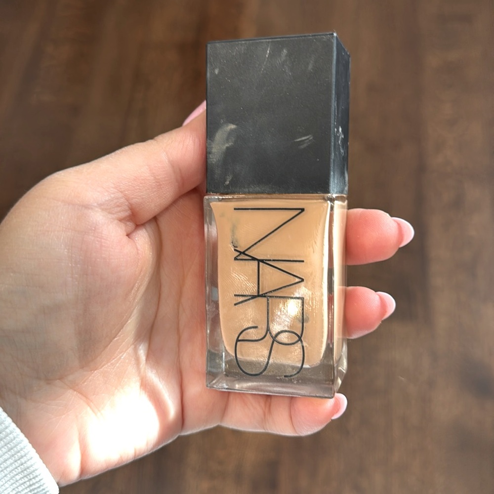Narrs light reflecting foundation Sahel medium 2.5